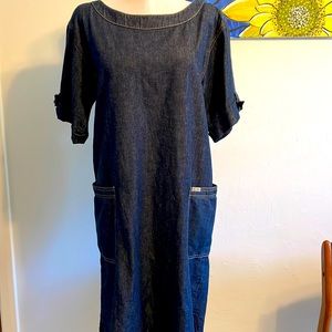 Bill Blass -dark jean-pockets in front snap back 100% cotton..vintage dress